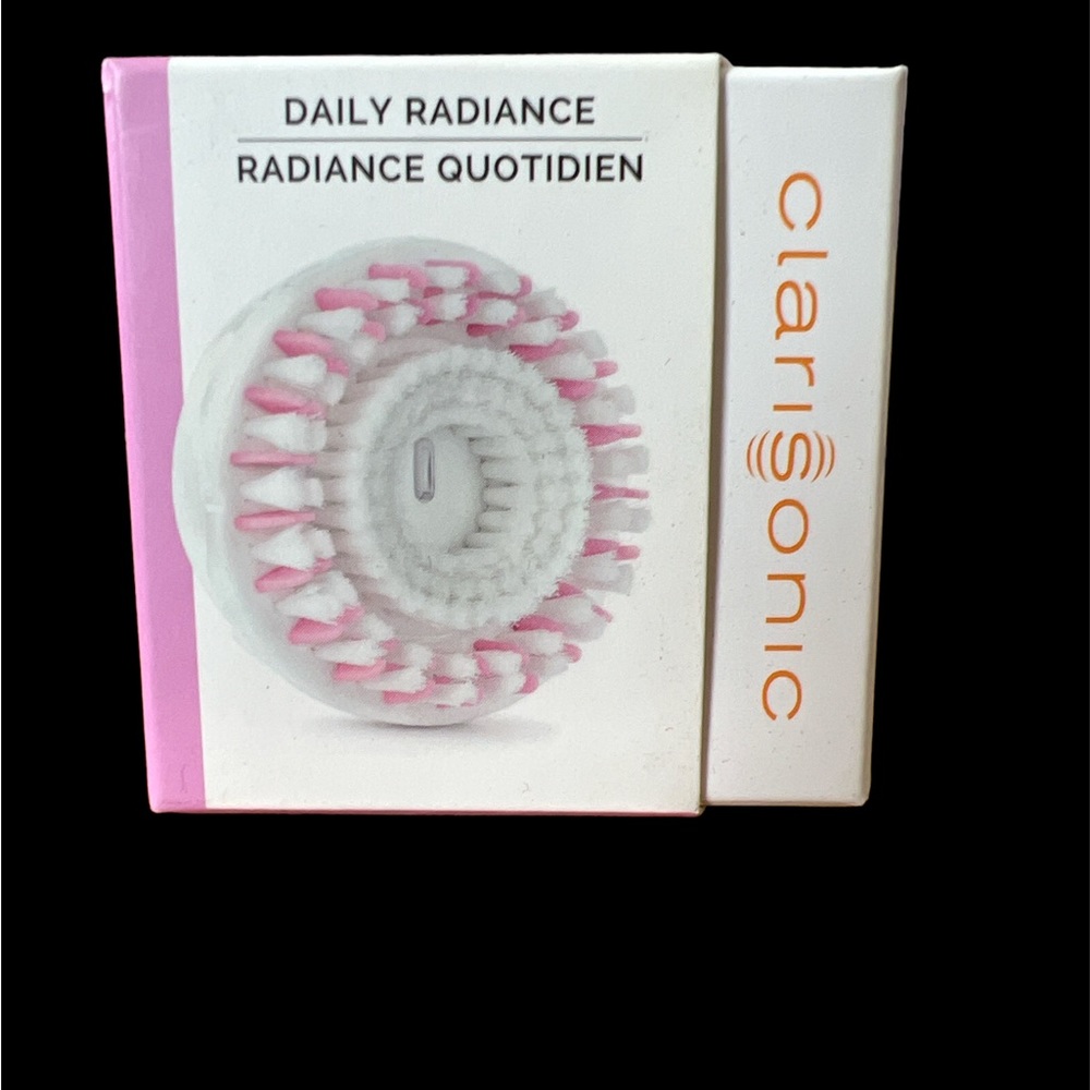Clarisonic Daily radiance brush head. New in box.